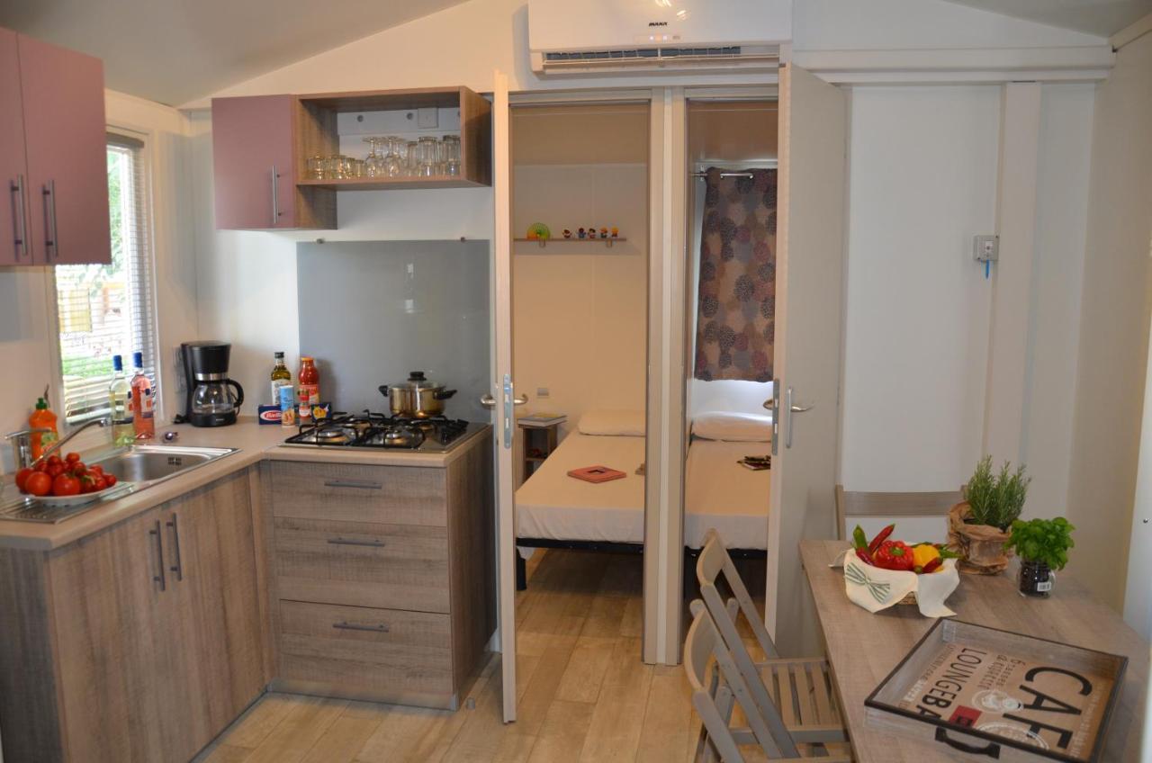 Happy Camp Mobile Homes In Camping Senia Cala Canyelles Lloret de Mar Dış mekan fotoğraf