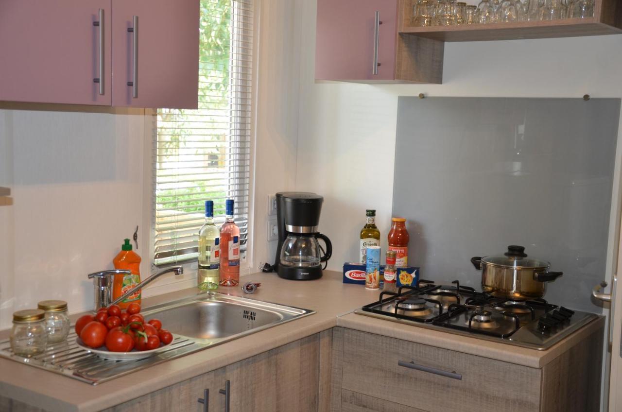 Happy Camp Mobile Homes In Camping Senia Cala Canyelles Lloret de Mar Dış mekan fotoğraf